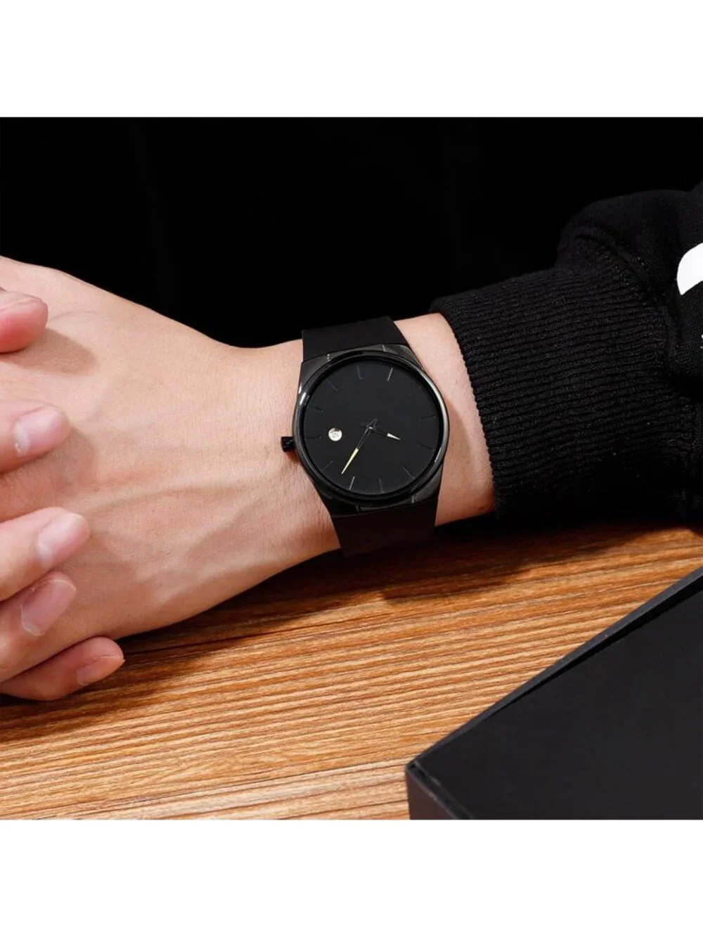 Unisex Black Casual Waterproof Analog Quartz Stylish Silicone Band Wrist Watch